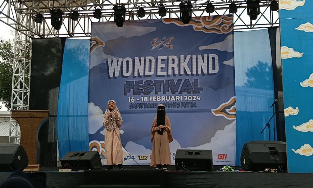 SDIT AL HIDAYAH CIBINONG JUARA 1 LOMBA PIDATO BILINGUAL TINGKAT NASIONAL