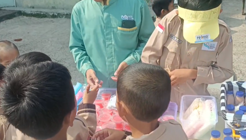 MARKET DAY SDIT SEKOLAH UNGGULAN ISLAM (SUIS) MAHABAH PHOTO 9