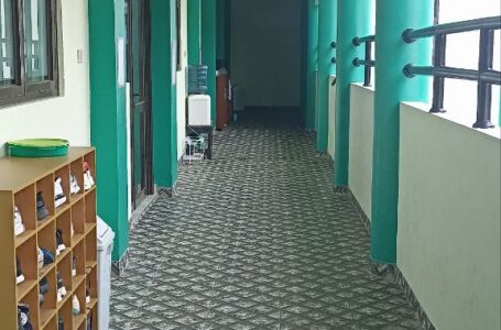 photo_6053336390726435926_y